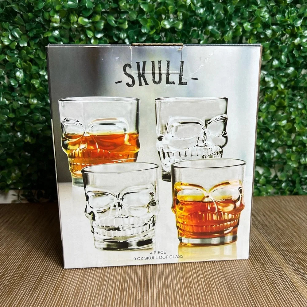 Skull whiskey cocktail glassware x 4 - 9 oz each